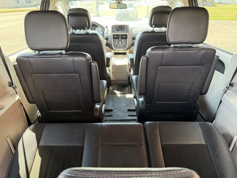 Used 2019 Dodge Grand Caravan SXT image 15
