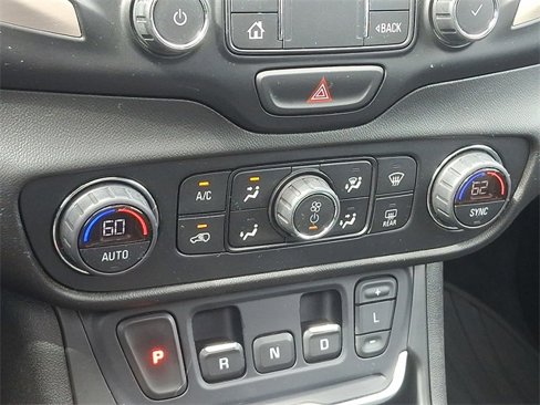 Used 2019 GMC Terrain Denali w/ Advanced Safety Package image 16