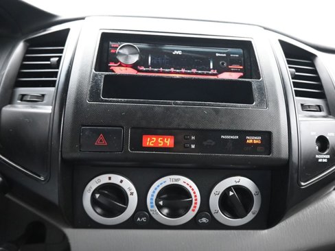 Used 2011 Toyota Tacoma 2WD Access Cab image 16