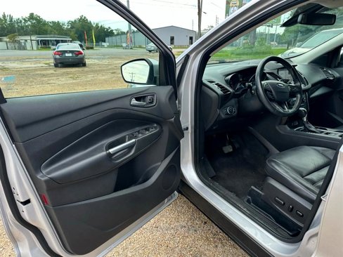 Used 2017 Ford Escape Titanium image 9