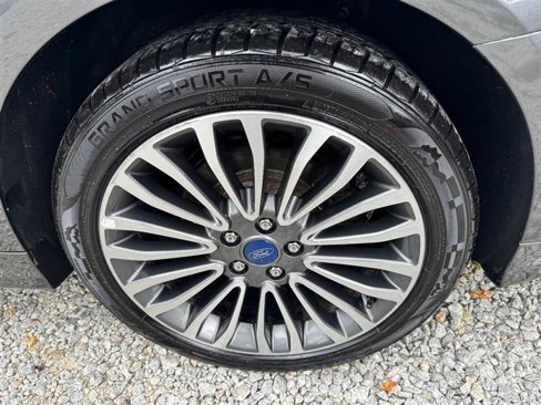 Used 2018 Ford Fusion Titanium image 22