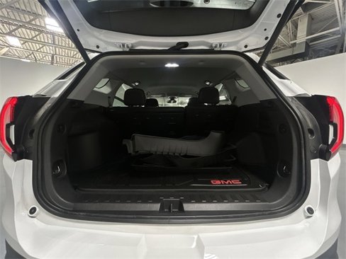 Certified 2024 GMC Terrain SLE w/ Driver Convenience Package image 18