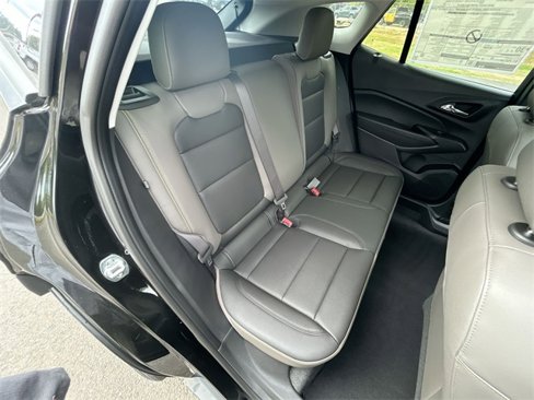 New 2025 Chevrolet Trax ACTIV w/ Sunroof Package image 26