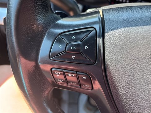 Used 2017 Ford Explorer XLT w/ Equipment Group 202A image 9
