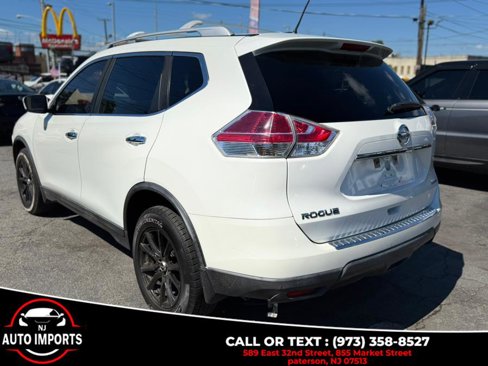 Used 2016 Nissan Rogue SV image 9