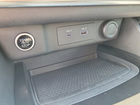 Certified 2021 Nissan Rogue SV image 33