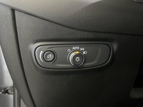 Used 2022 Chevrolet Equinox LT image 18