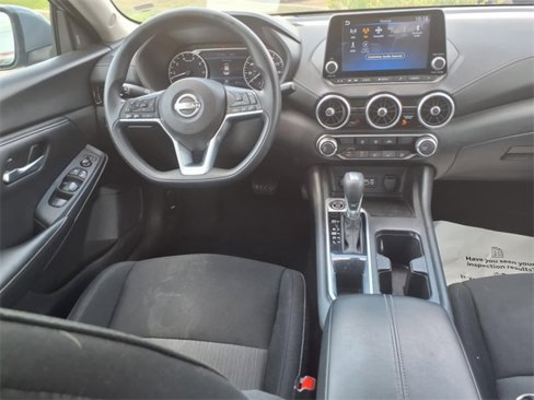 Used 2024 Nissan Sentra SV image 4