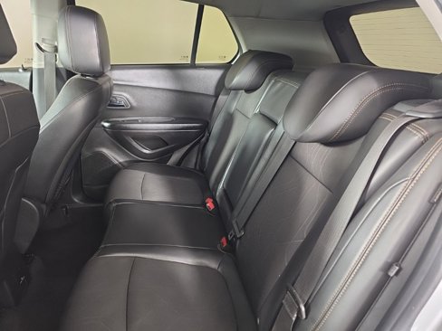 Used 2019 Chevrolet Trax LT w/ LT Convenience Package image 26