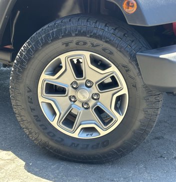 Used 2013 Jeep Wrangler Unlimited Rubicon image 8