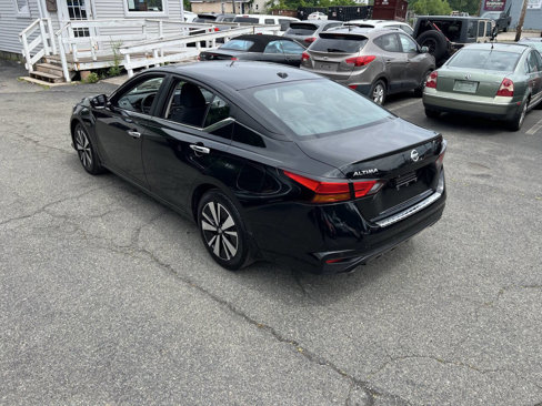 Used 2021 Nissan Altima 2.5 SV w/ SV Premium Package image 4