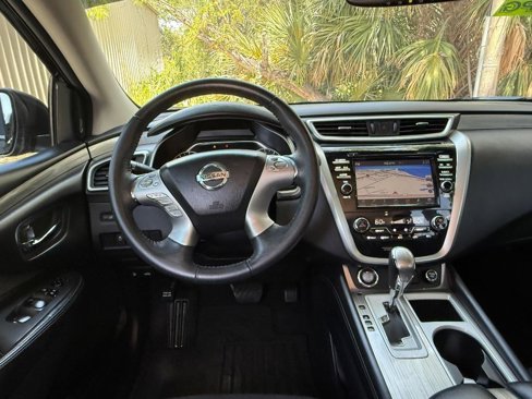 Used 2018 Nissan Murano SV image 15
