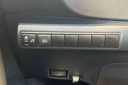 Certified 2021 Toyota Corolla SE image 31