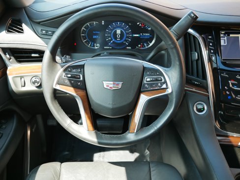 Used 2018 Cadillac Escalade ESV Luxury image 14