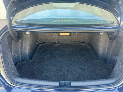 Used 2011 Volkswagen Jetta TDI image 9