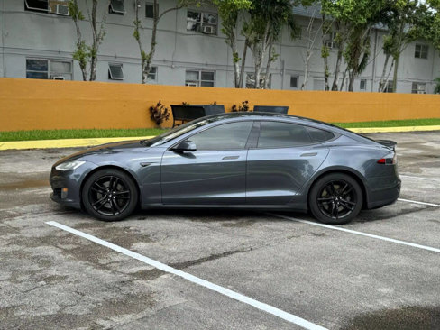 Used 2016 Tesla Model S 70 image 8