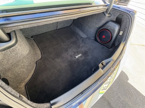 Used 2014 Chrysler 300 C w/ Beats Audio Group image 21