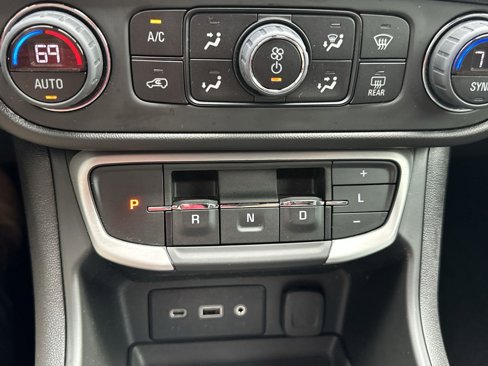 Certified 2022 GMC Terrain SLE w/ Driver Convenience Package image 28