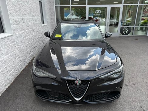Used 2021 Alfa Romeo Giulia Quadrifoglio image 7