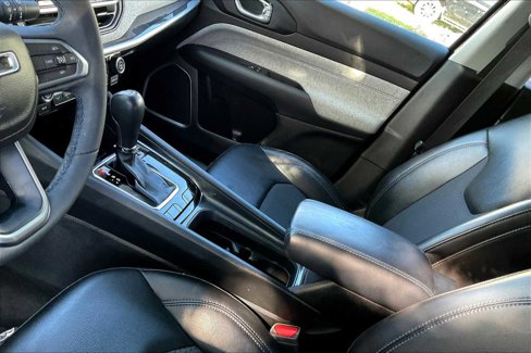 Used 2022 Jeep Compass Latitude image 16