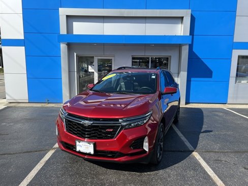 Used 2023 Chevrolet Equinox RS w/ RS Leather Package image 2