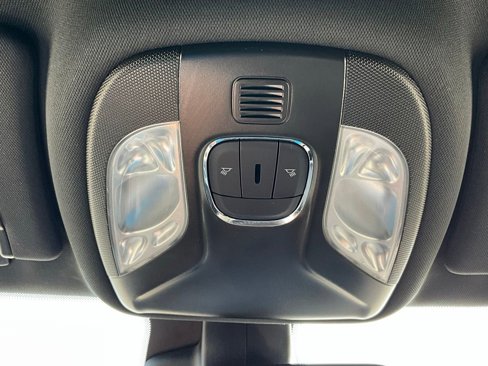 Used 2023 Jeep Compass Altitude image 33