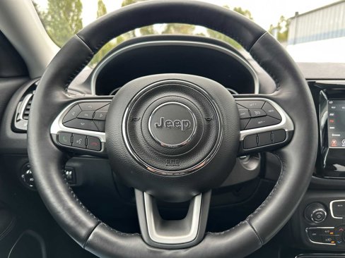 Used 2020 Jeep Compass Latitude image 23