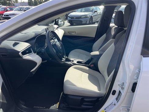 Used 2020 Toyota Corolla LE image 16
