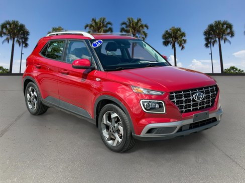 Used 2022 Hyundai Venue Limited image 3