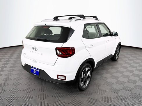 Certified 2025 Hyundai Venue SEL image 5