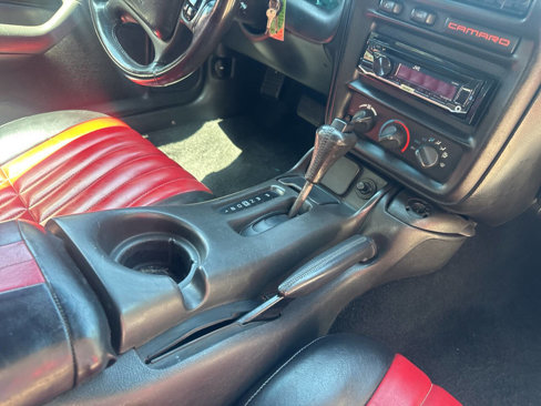Used 2000 Chevrolet Camaro LT image 16