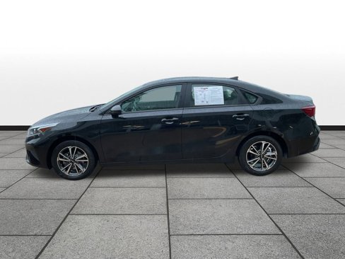 Used 2024 Kia Forte LXS image 2