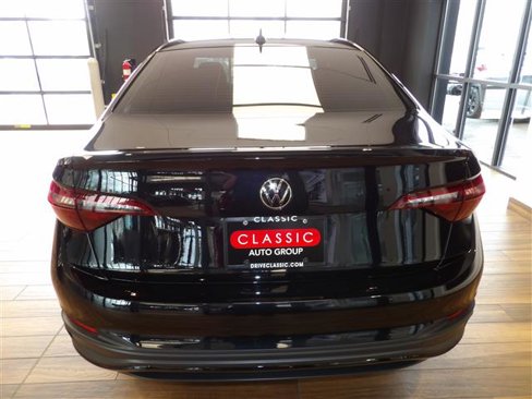 Used 2023 Volkswagen Jetta S image 7