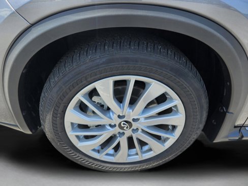 Certified 2024 INFINITI QX50 Luxe w/ Accent Package image 36