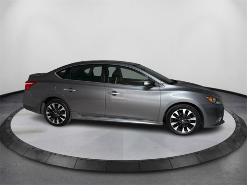 Used 2016 Nissan Sentra SR w/ SR Premium Package image 4