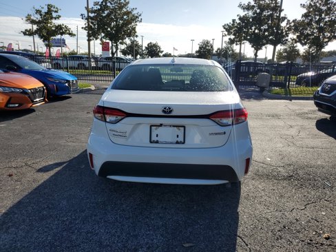Used 2022 Toyota Corolla LE image 5