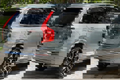 Used 2023 Volvo XC90 B6 Plus w/ Protection Package Premier image 7
