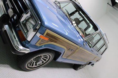 Used 1991 Jeep Grand Wagoneer image 12