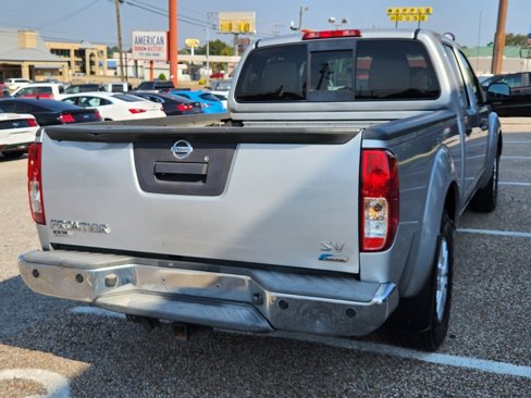 Used 2017 Nissan Frontier SV w/ SV Value Truck Package image 8