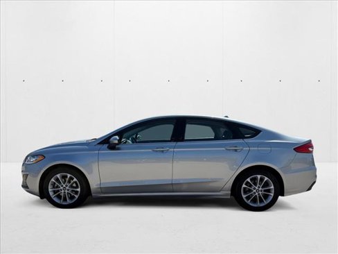 Used 2020 Ford Fusion SE image 9
