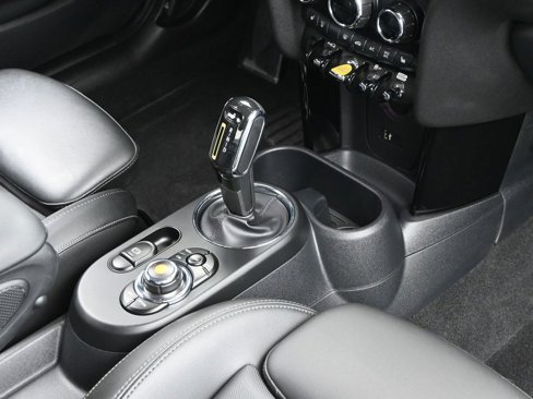 Used 2020 MINI Cooper SE w/ 6.5" Touchscreen Package image 34