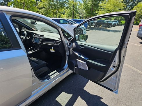 New 2025 Nissan Leaf S image 26