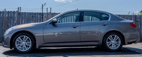 Used 2010 INFINITI G37 Journey w/ Premium Pkg image 2