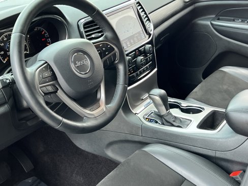 Used 2019 Jeep Grand Cherokee Altitude image 27