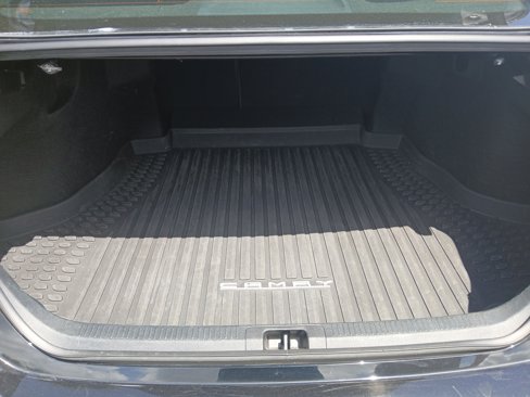 Used 2023 Toyota Camry LE image 5