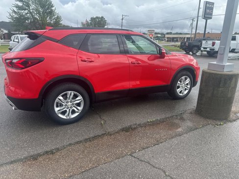 Used 2021 Chevrolet Blazer LT image 2