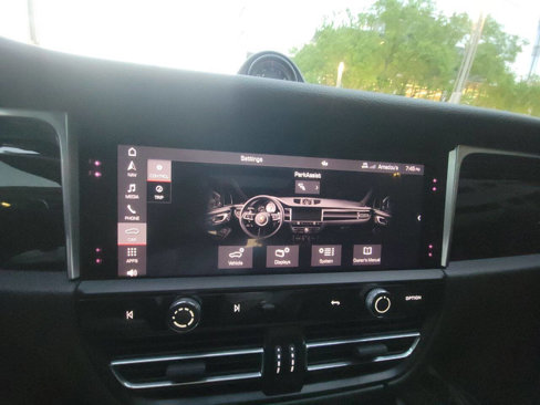 Used 2023 Porsche Macan image 27