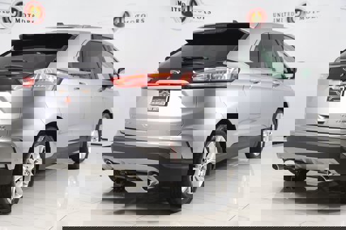 Used 2020 Ford Edge Titanium w/ Equipment Group 301A image 3