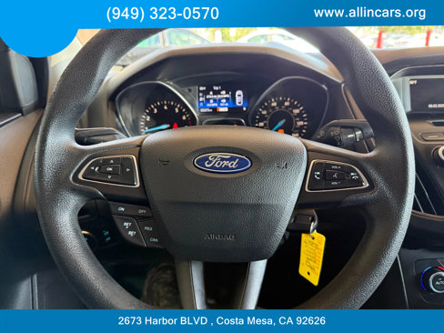 Used 2017 Ford Focus SE image 9