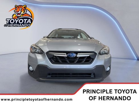 Used 2022 Subaru Crosstrek 2.0i Premium w/ Moonroof Package image 2